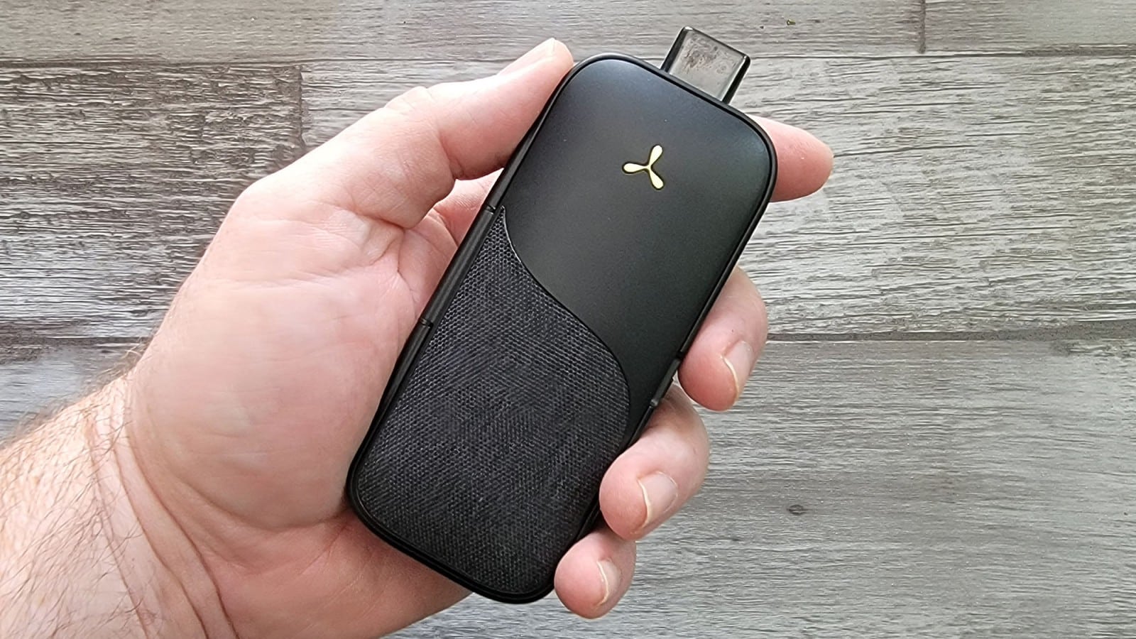 Airvape Legacy Pro In Hand