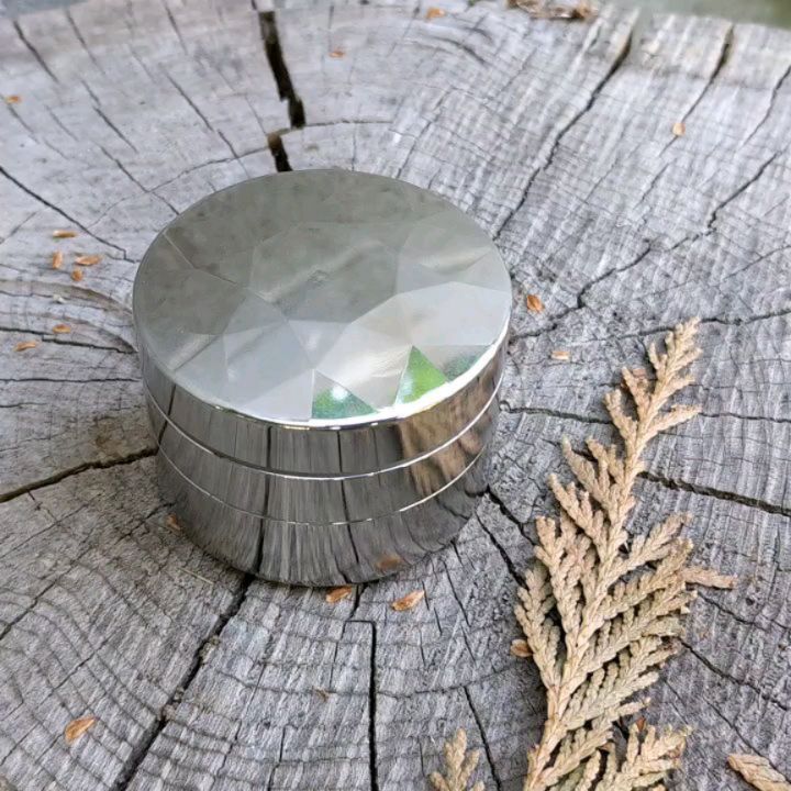 The BEST GRINDER is GETTING EVEN BETTER: Brilliant Cut STAINLESS