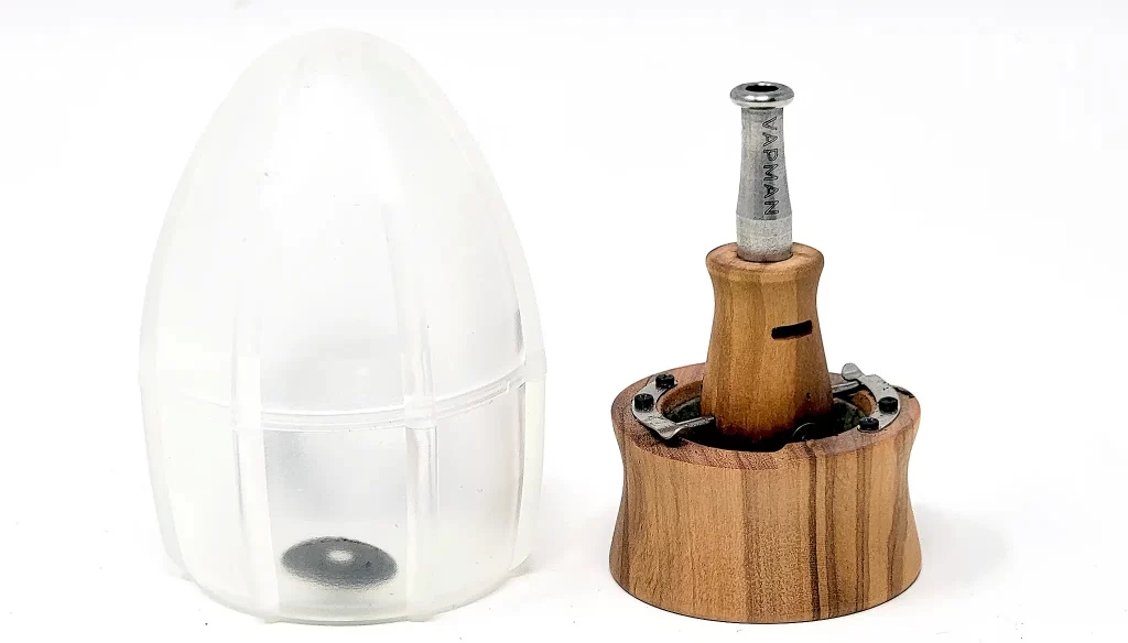 The Standard Vapman comes with a clear plastic egg case