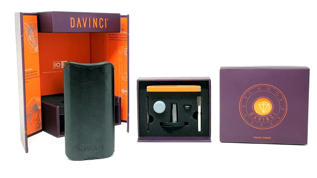 Davinci IQ3 comes in a very nice box and its accessories are packaged beautifully.