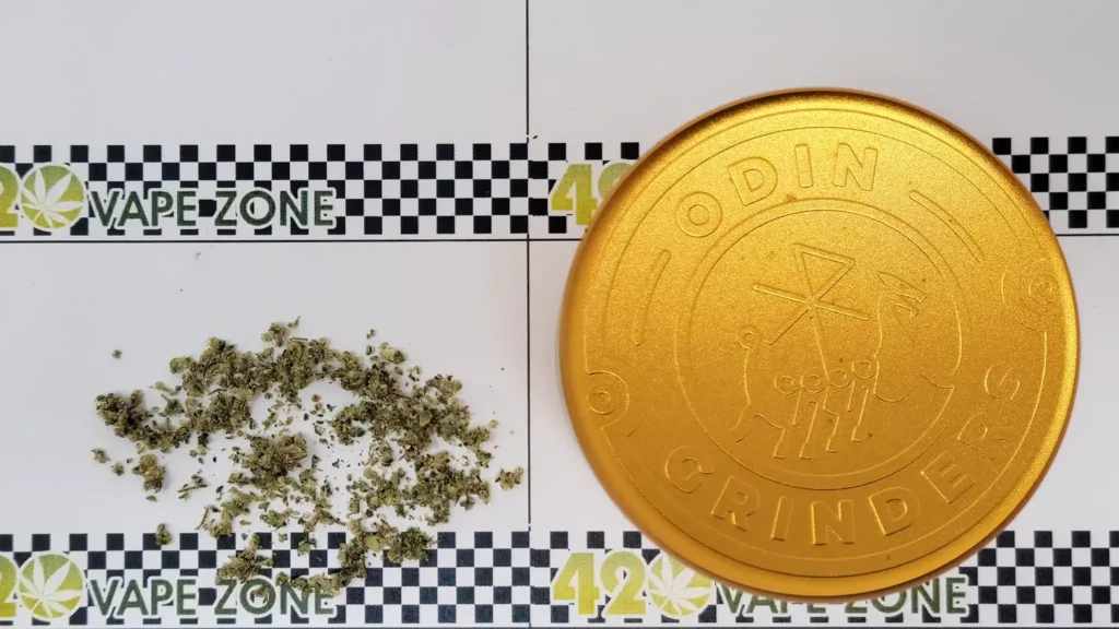 Odin threadless grinder has a medium coarse grind consistency