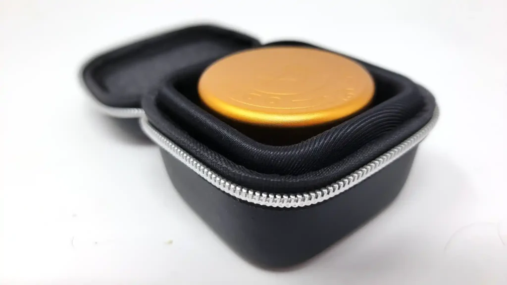 This weed grinder comes in a zipper case