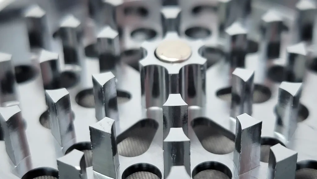 close up photo of the Healthy Rips 2.5" grinder teeth