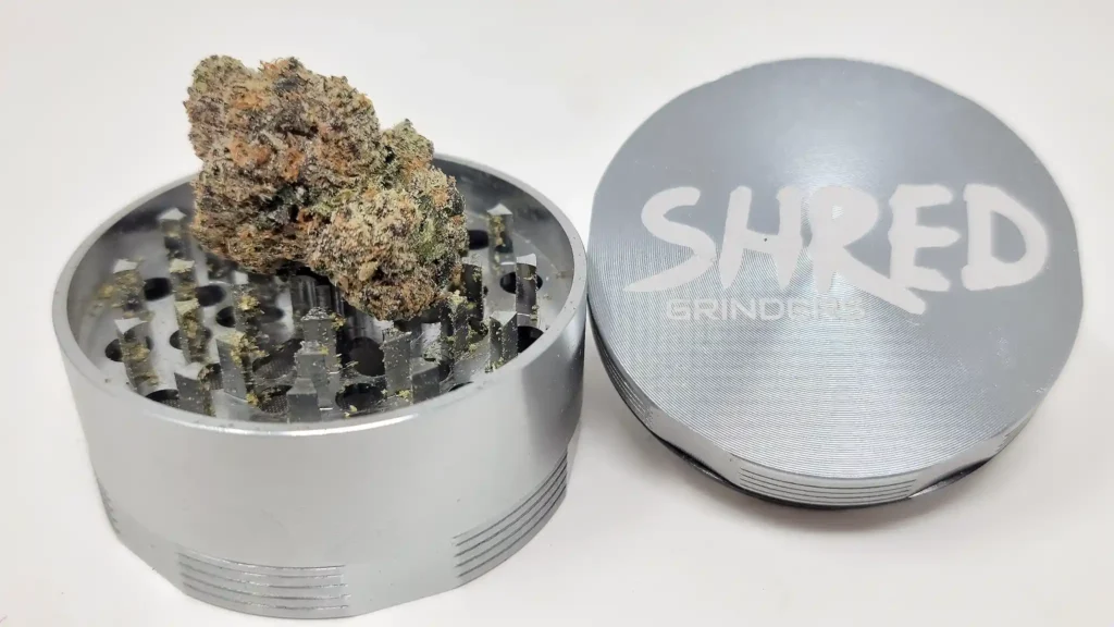 The 2.5 inch Healthy Rips SHRED grinder can grind a whole nug of sticky cannabis with ease