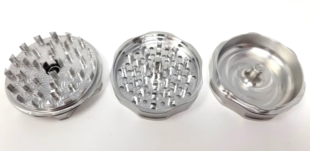 XL Aroma 3 Stainless Steel Weed Grinder is a three-piece threadless design