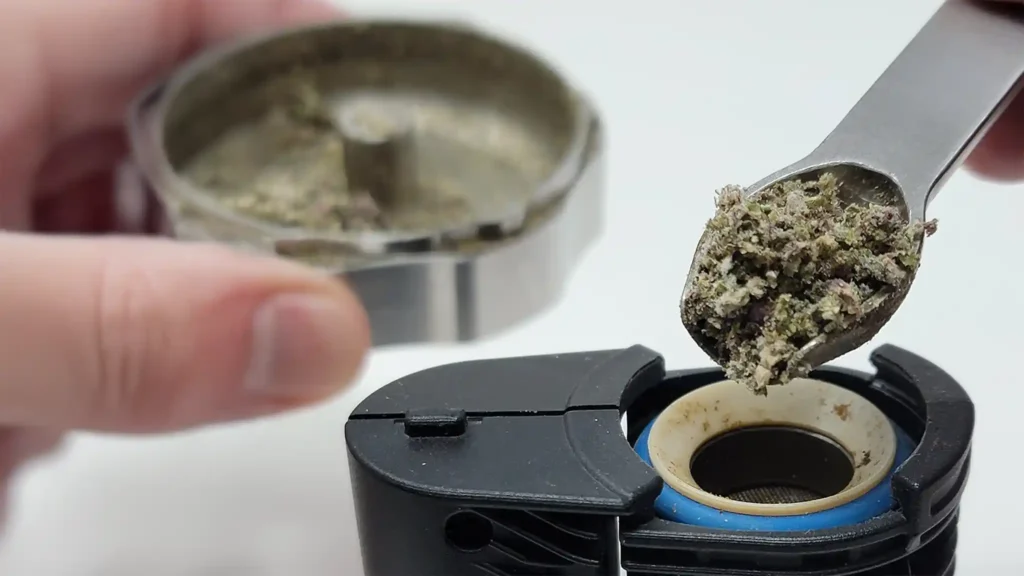 Old Head weed scoop is perfectly sized for dry herb vaporizers like the Crafty