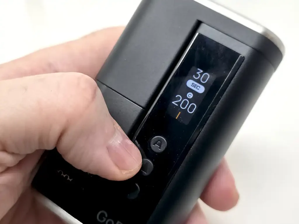 Arizer Go SRT 3-button interface and display screen