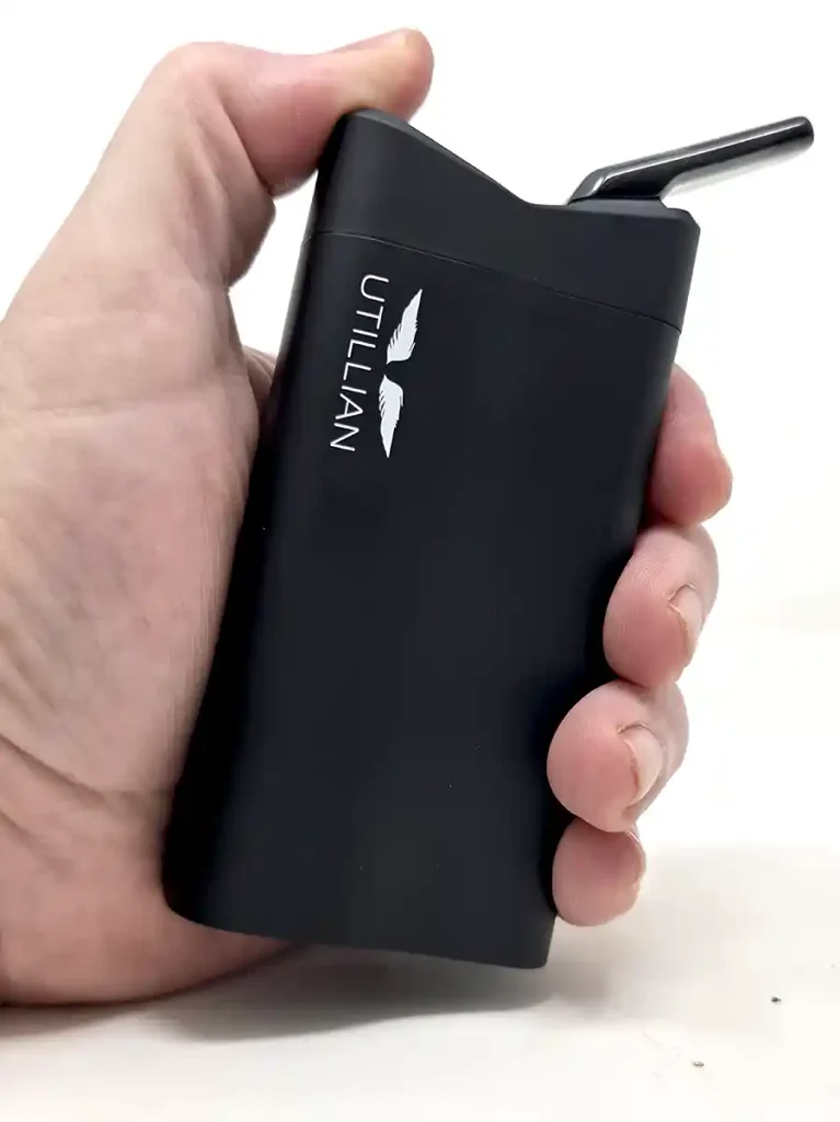 Utillian 850 Vaporizer fits nicely in the hand