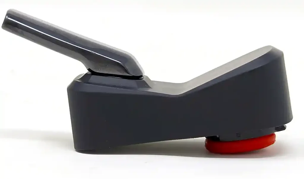 The Utillian 850 cooling unit with black zirconia mouthpiece